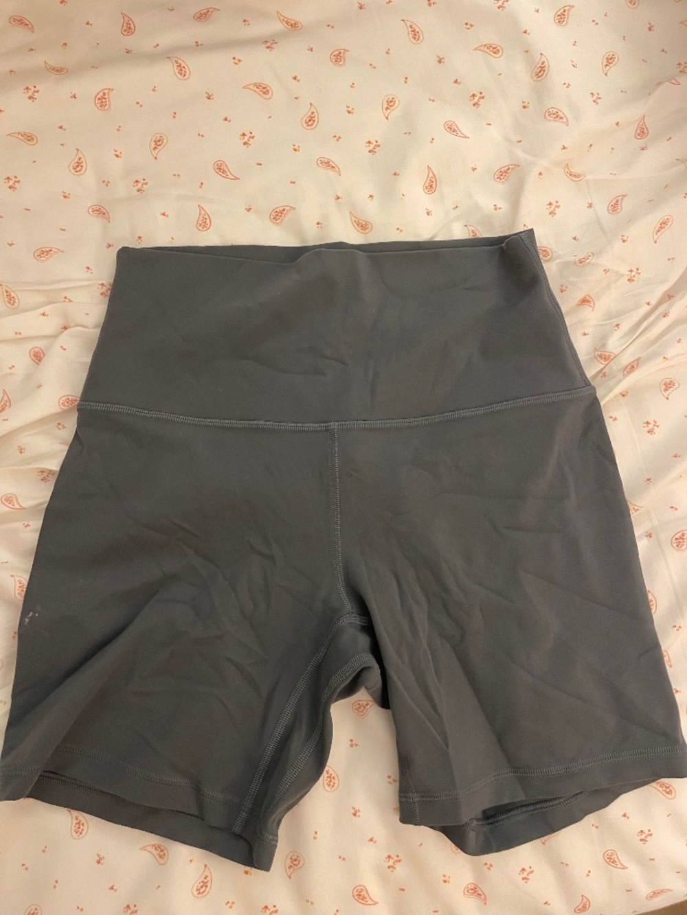 Lululemon Align Shorts 5 inches - Size 6
